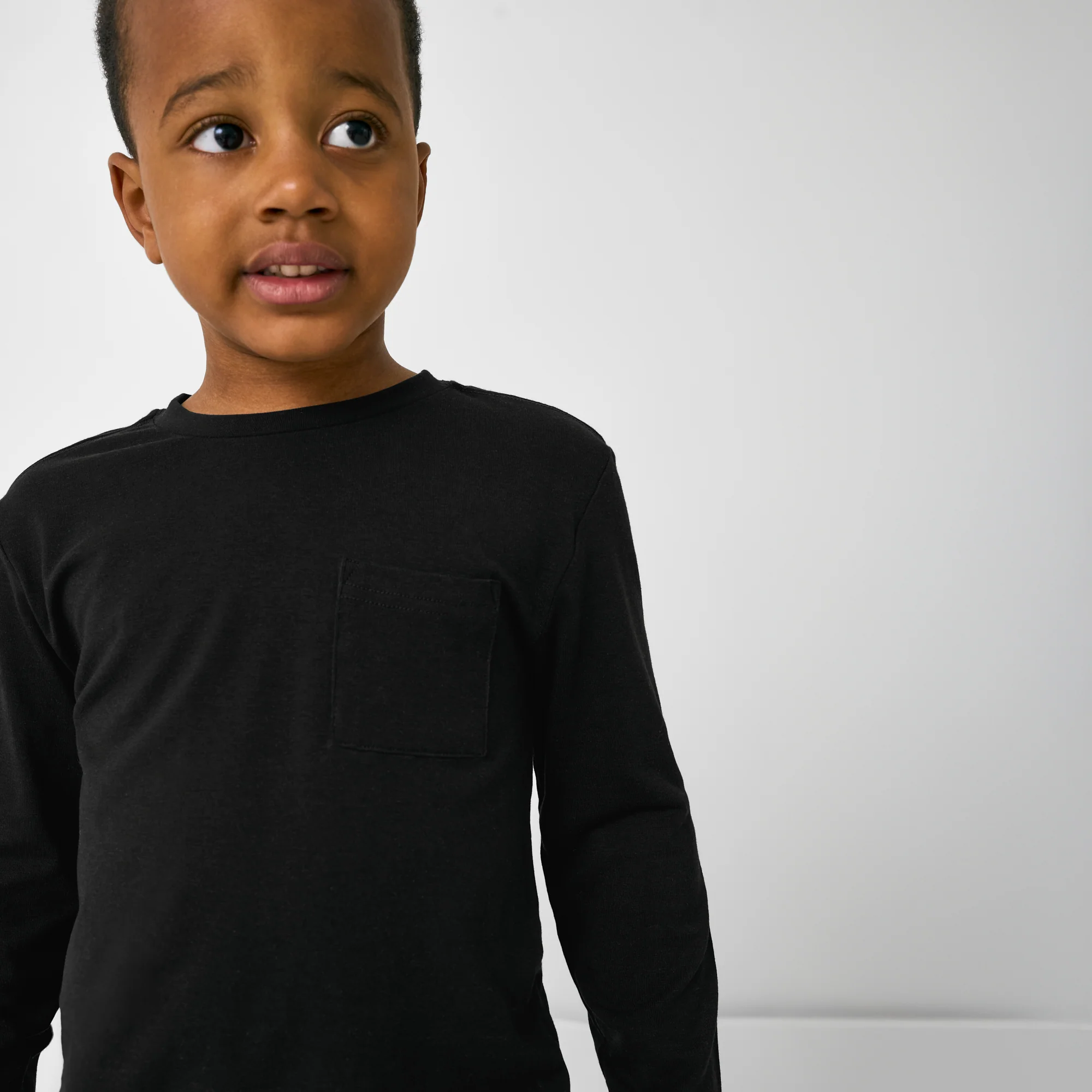 Black Long Sleeve Relaxed Pocket Tee - Image 3