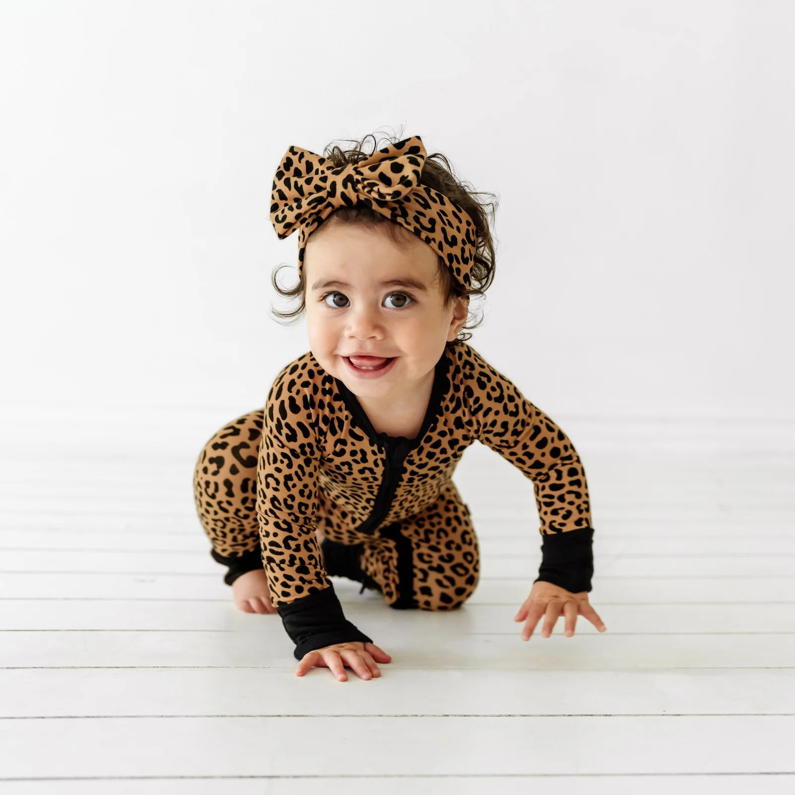 Classic Leopard Luxe Bow Headband - Image 2