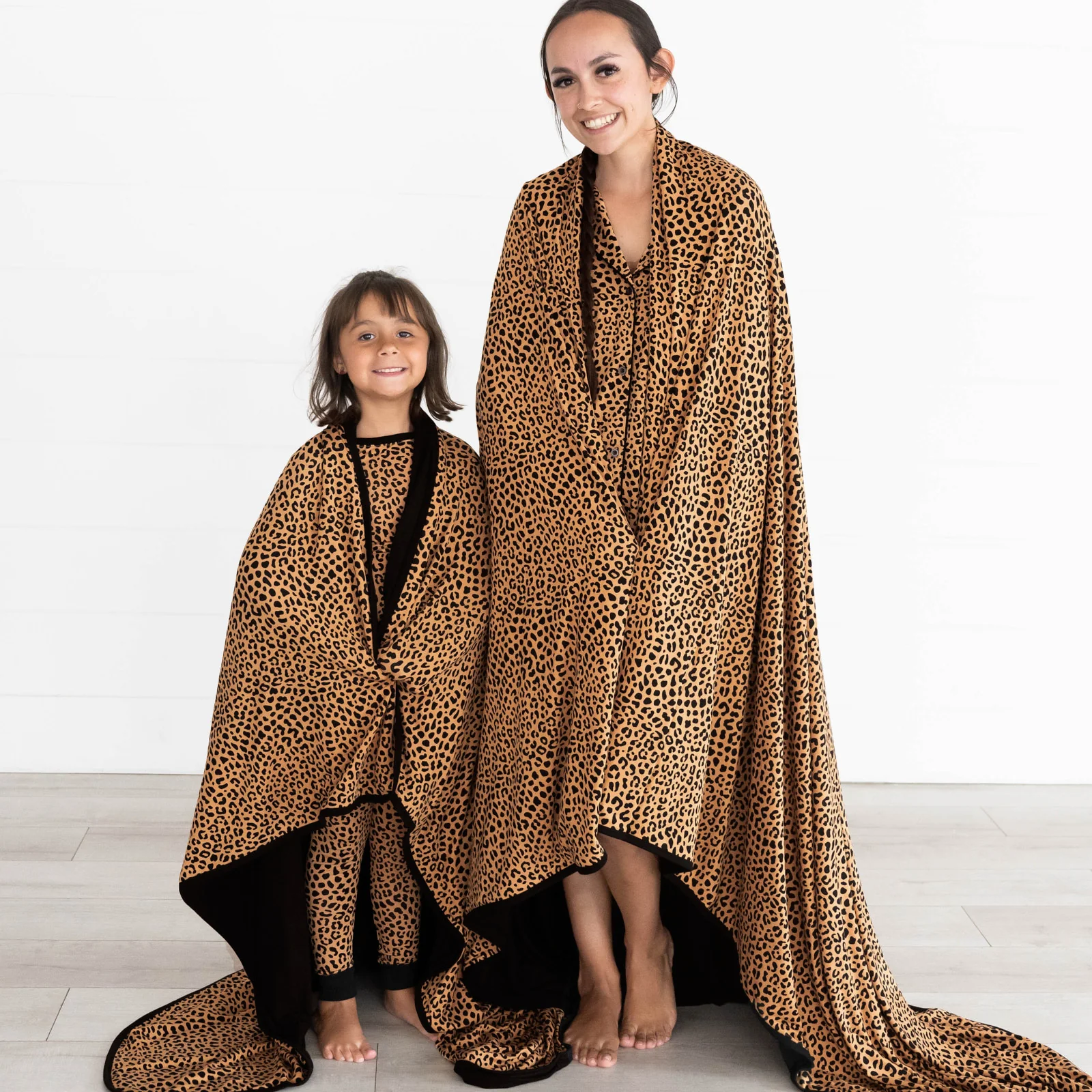 Classic Leopard Oversized Cloud Blanket® - Image 3