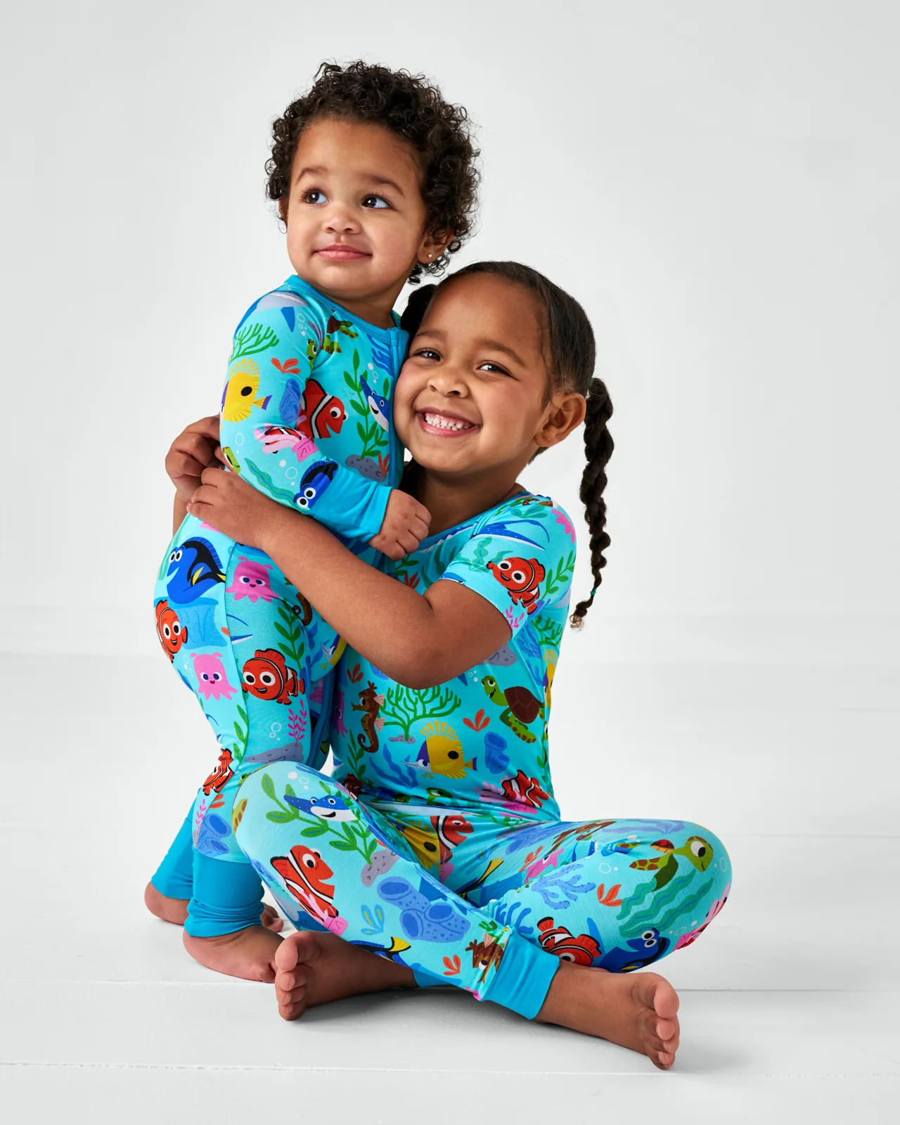 Pixar Nemo's Reef Two-Piece Short Sleeve Pajama Set - Image 4