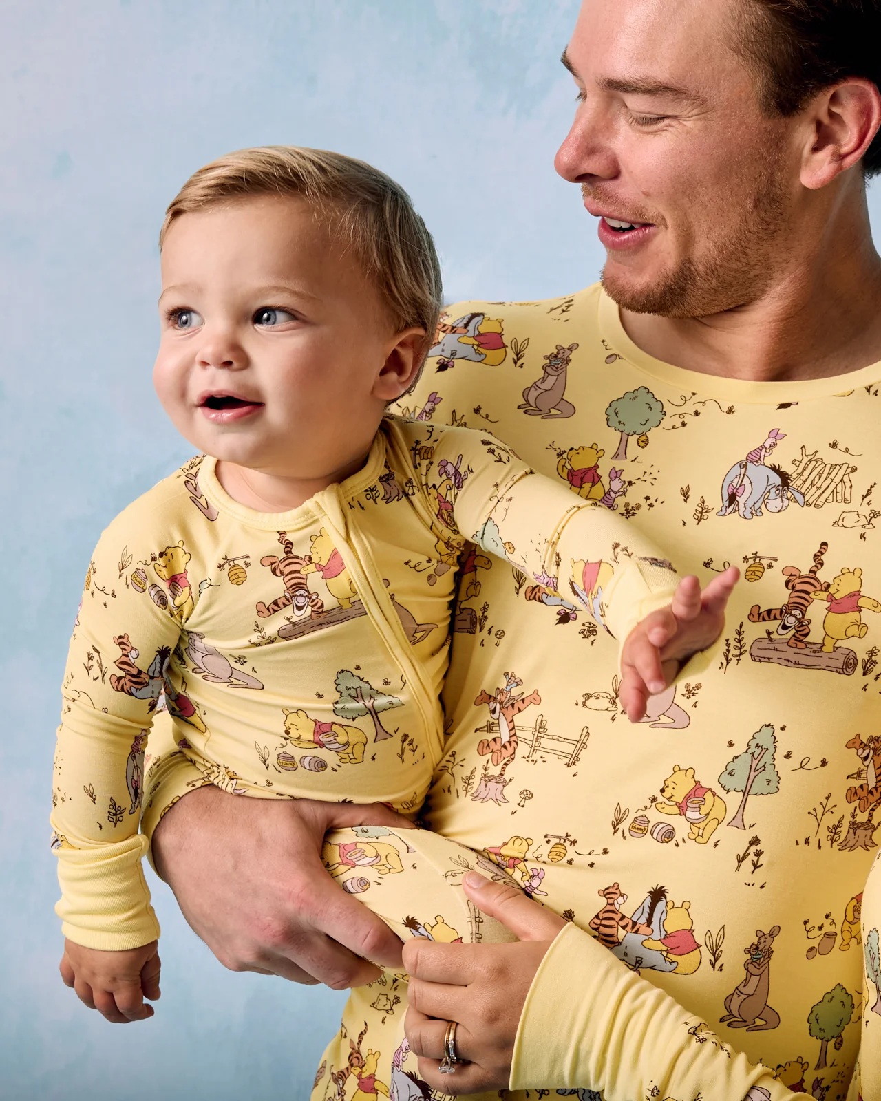 Disney Playtime With Pooh Men's Long Sleeve Pajama Top - Image 4