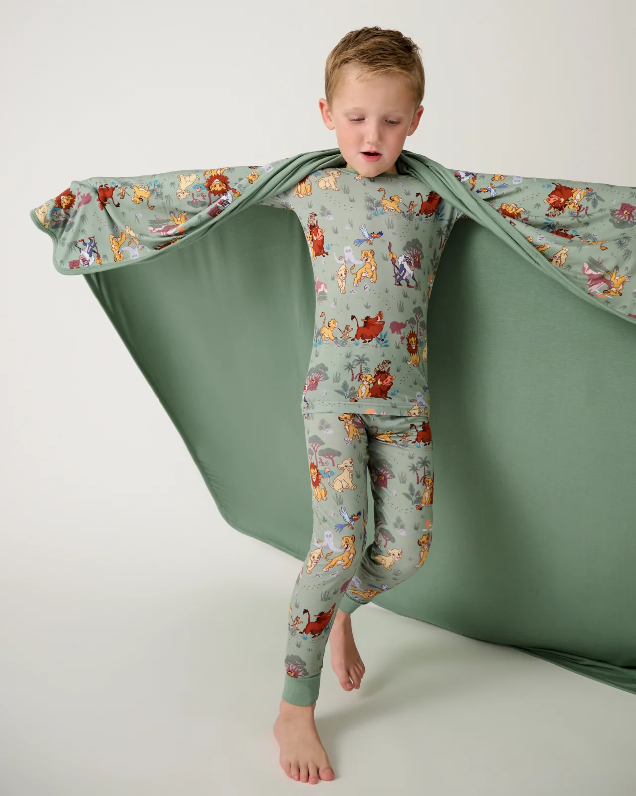 Disney Simba's Safari Large Cloud Blanket® - Image 3