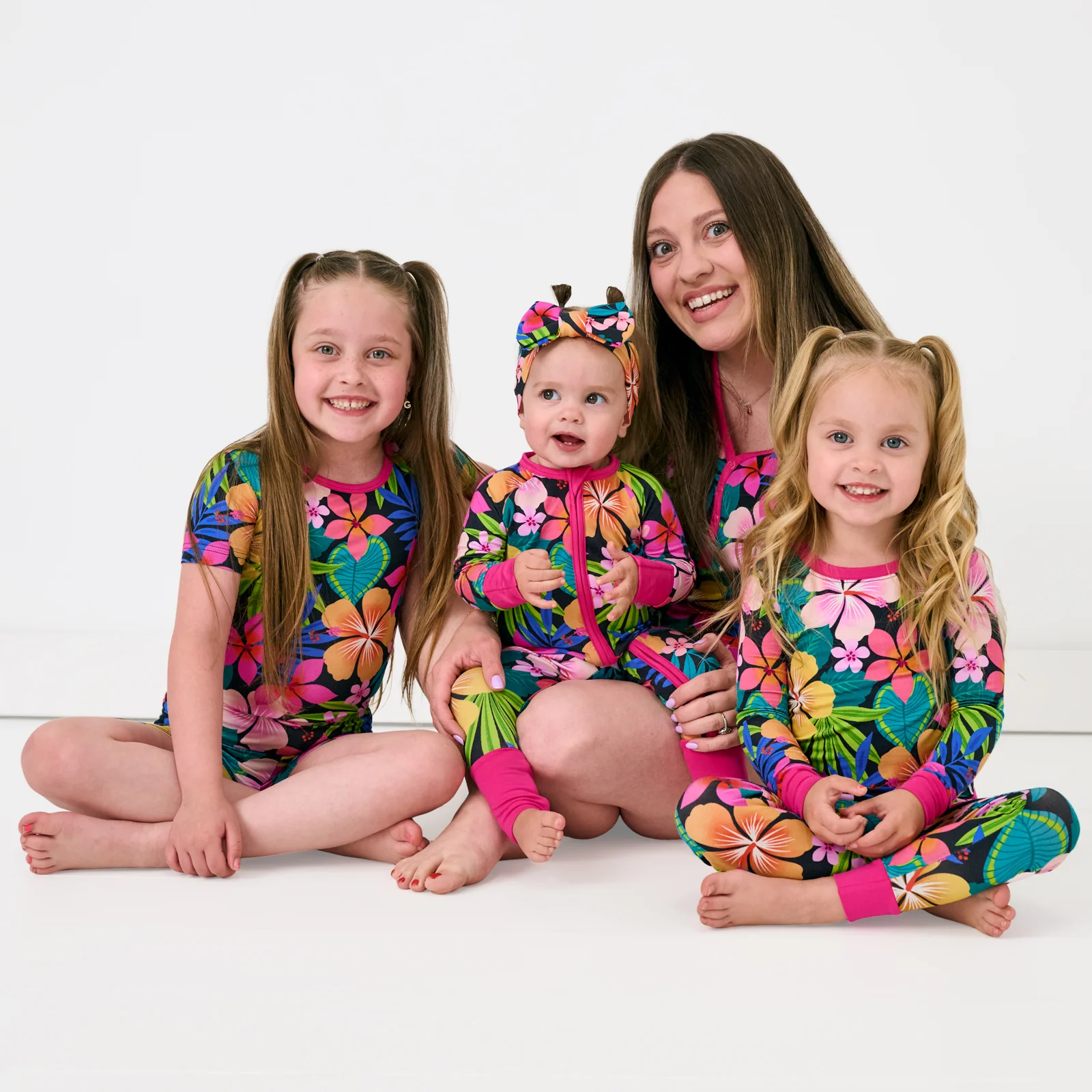 Jungle Blooms Women's Short Sleeve Pajama Top - Image 4
