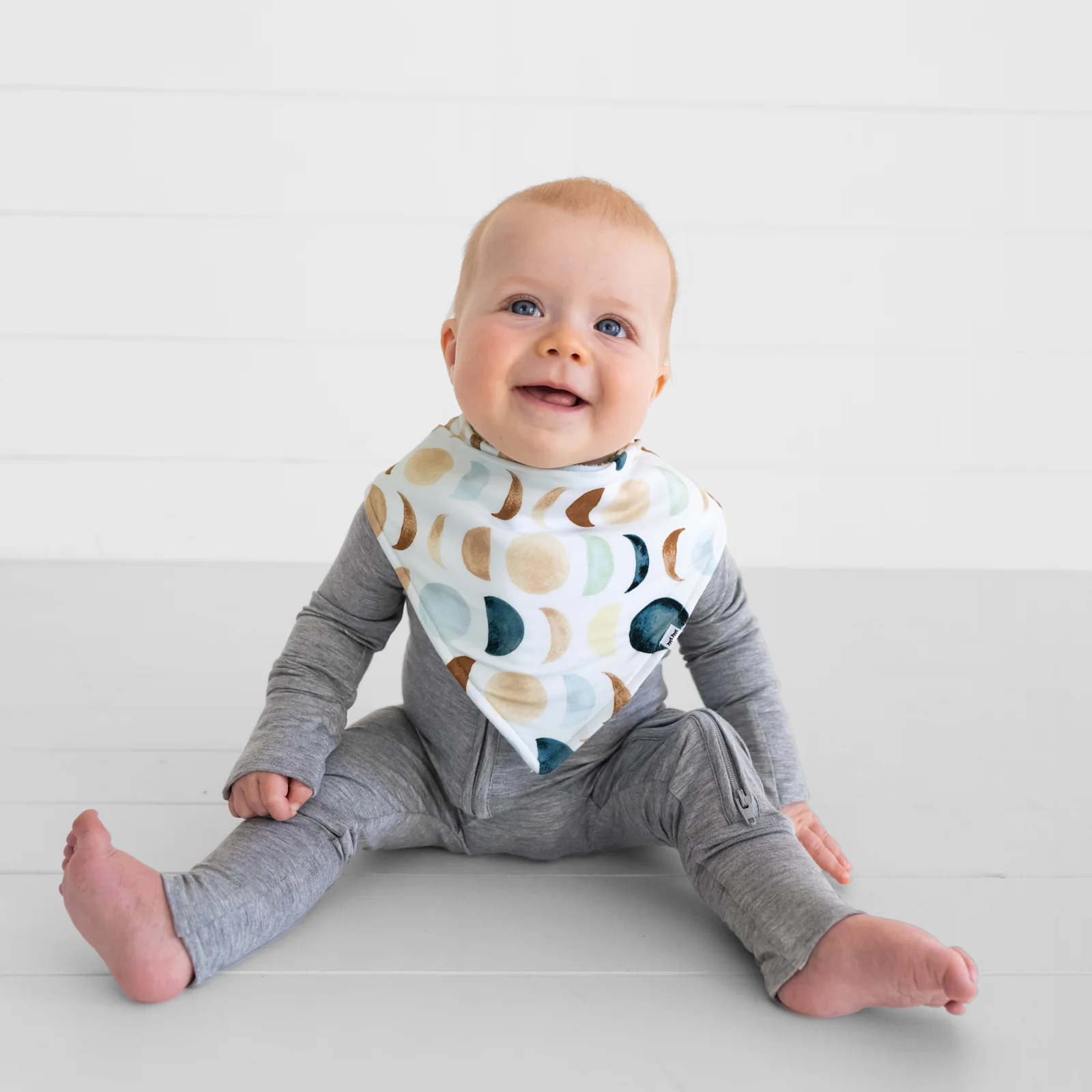 Luna Neutral Bandana Bib - Image 2