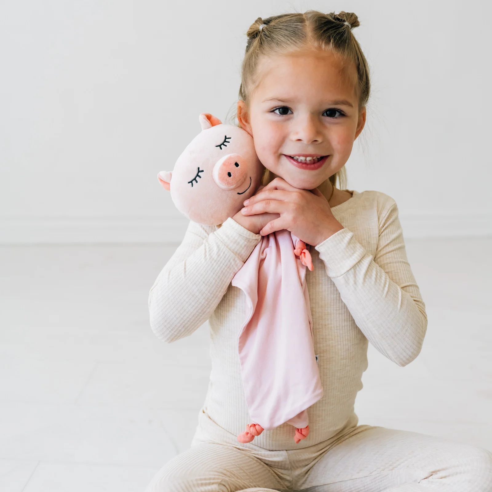 Pennie the Pig Sleepyhead Lovey - Image 3
