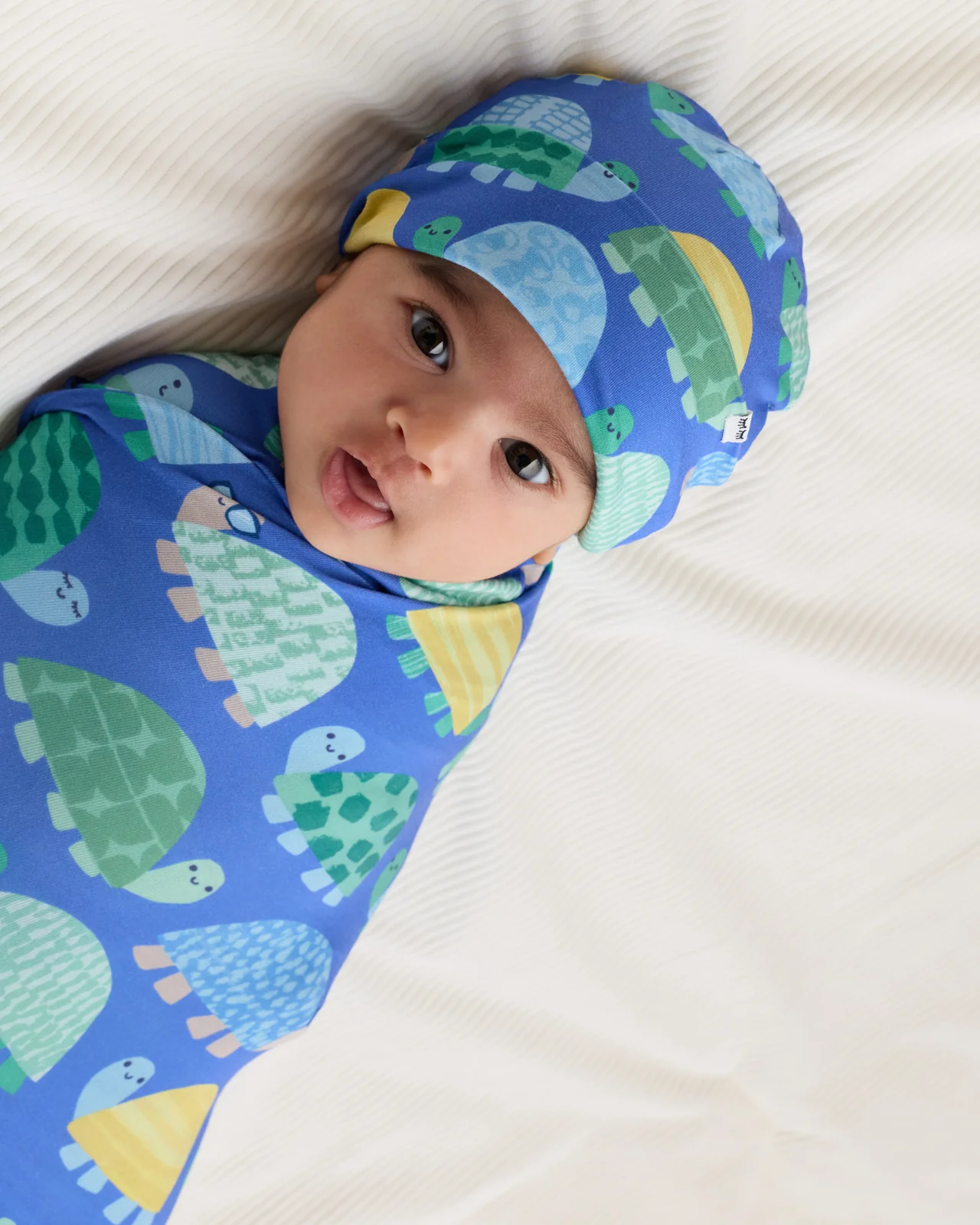Shell Parade Swaddle & Beanie Set - Image 3