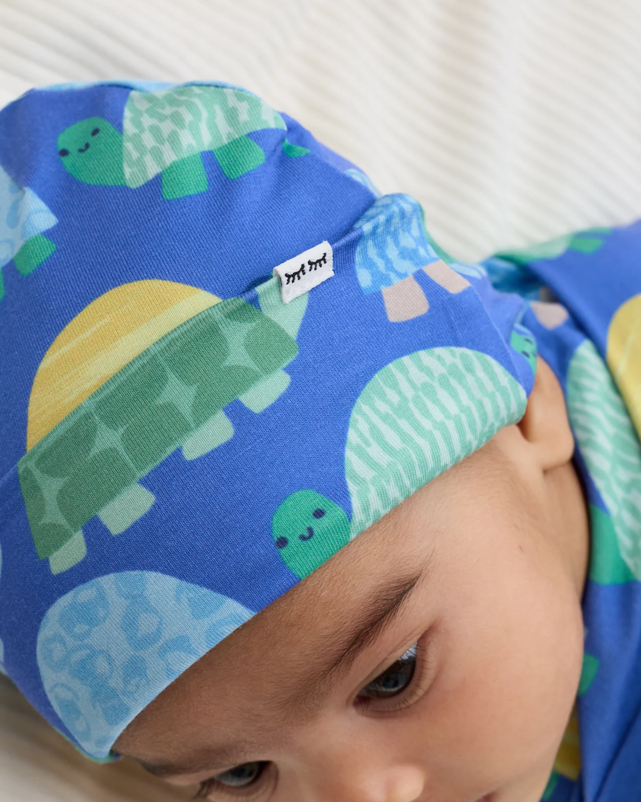 Shell Parade Swaddle & Beanie Set - Image 4