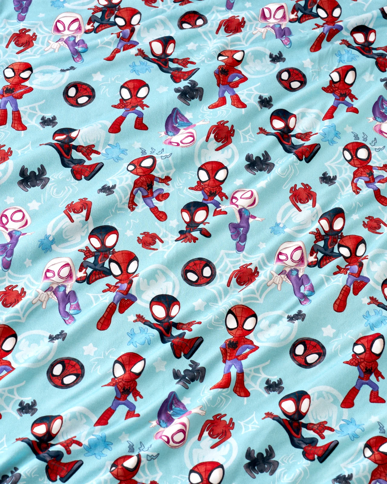 Spidey & His Amazing Friends Tiny Webs Large Cloud Blanket® - Image 4