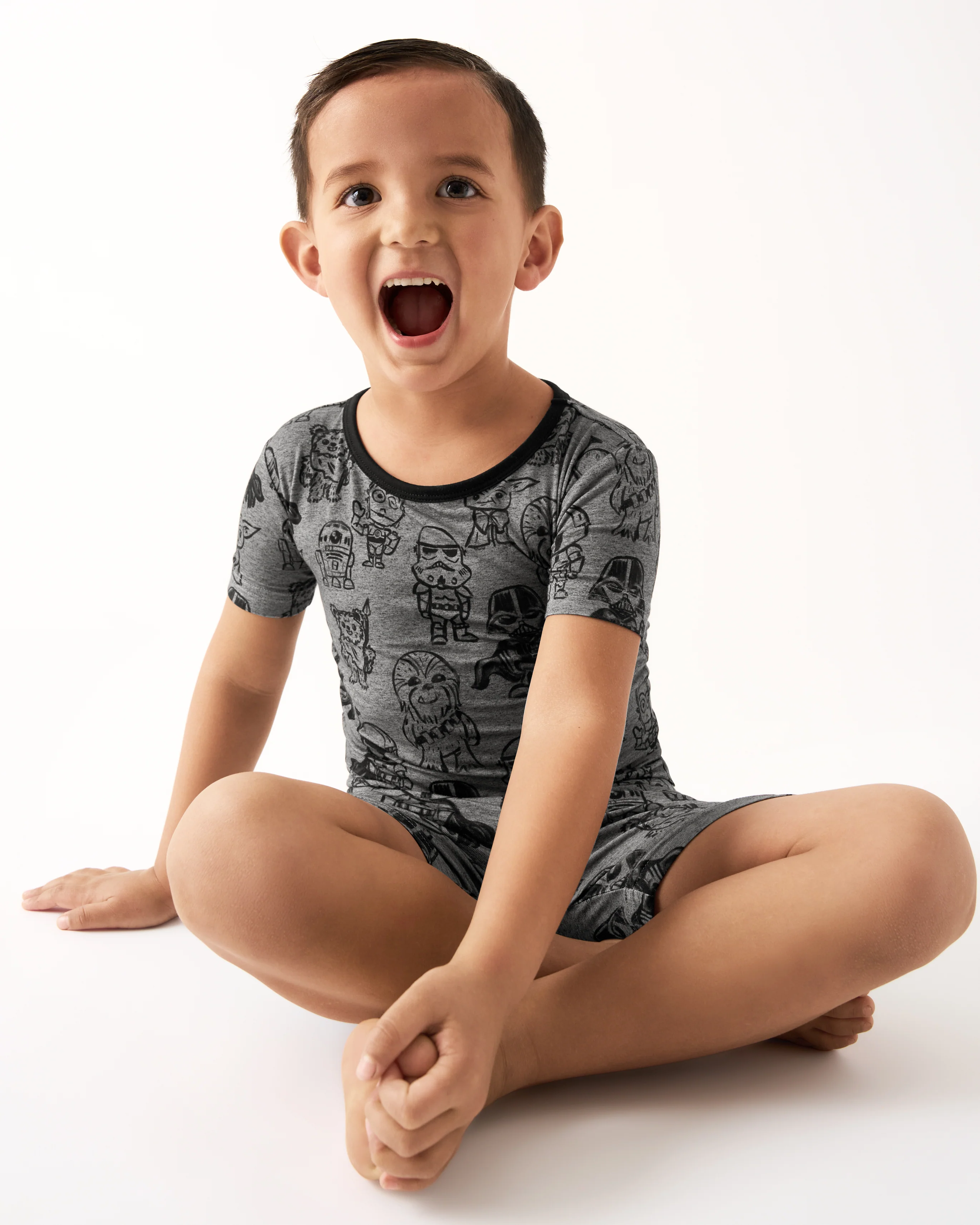 Star Wars Far, Far Away Friends Two-Piece Short Sleeve & Shorts Pajama Set - Image 4